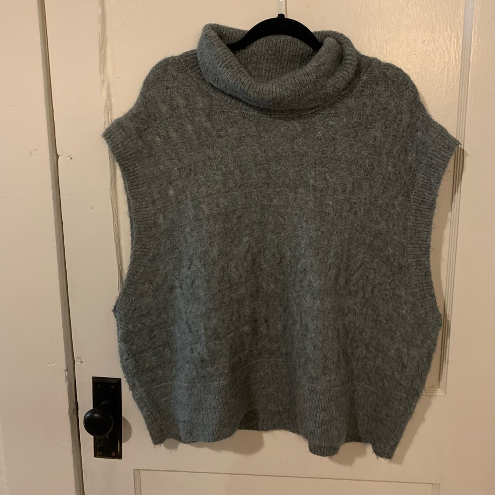 Gray Wool Knit Turtleneck Vest